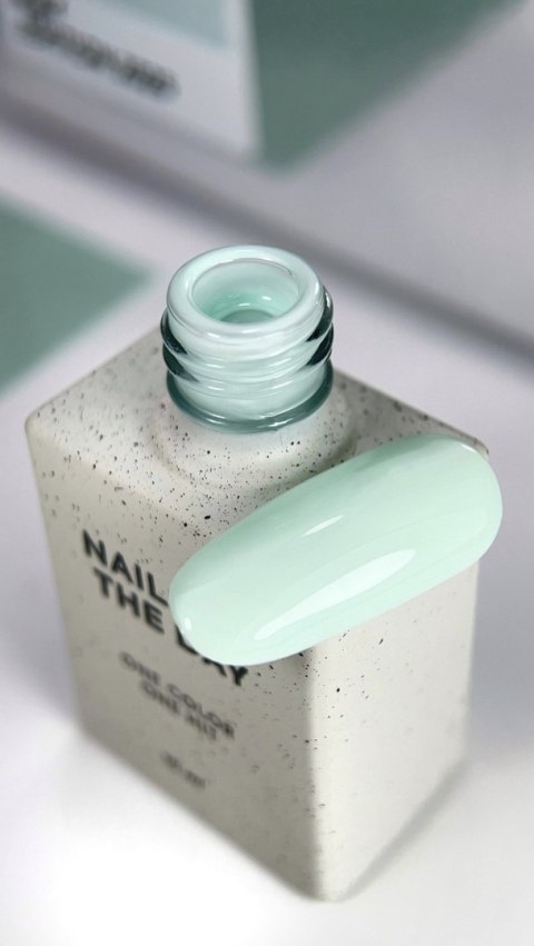 NAILSOFTHEDAY Color of the month Maj 2025 Effortless - miętowy lakier hybrydowy, 10 ml