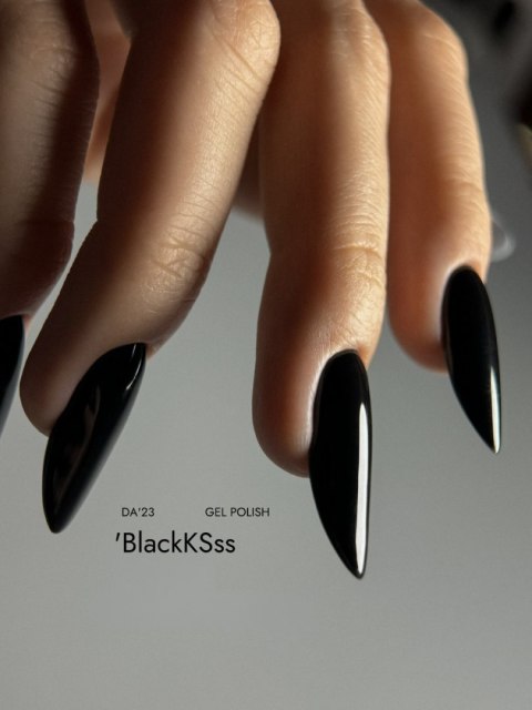 DA'23 'BLACKKSSS GEL POLISH, 8 ML