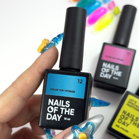 NAILSOFTHEDAY Color top Vitrage 12 - witrażowy nasycony błękitny top hybrydowy bez lepkiej warstwy, 10 ml