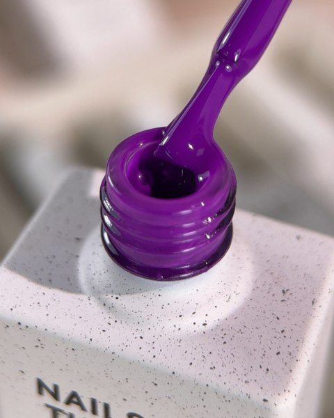 NAILSOFTHEDAY Plum Gel Polish - nasycony fioletowy lakier hybrydowy, 10 ml