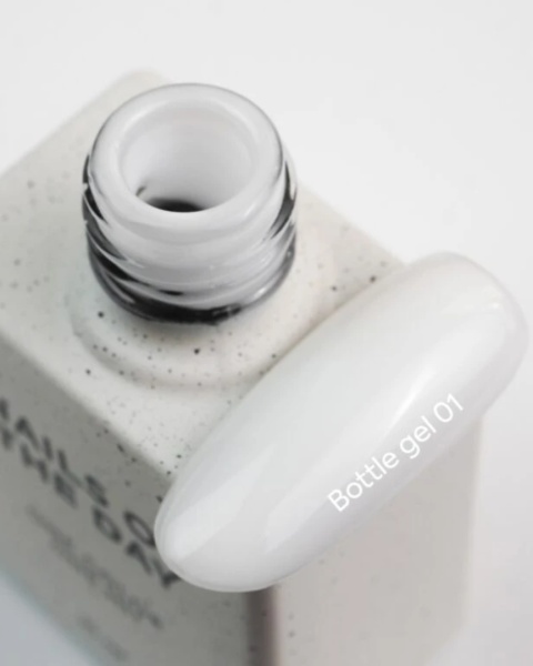 NAILSOFTHEDAY Bottle gel 01 - biały żel do wzmocnienia i naprawy, 10 ml