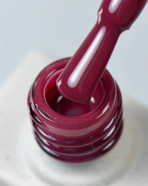 NAILSOFTHEDAY Color of the Month October 2025 Toscano - burgundowy lakier hybrydowy, 10 ml