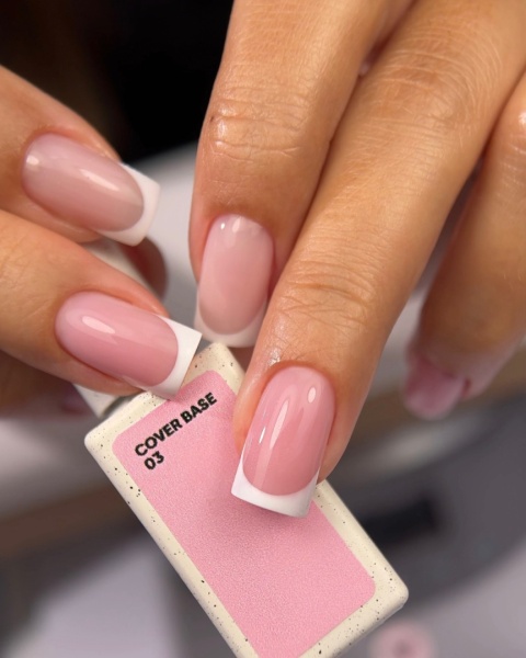 NAILSOFTHEDAY Cover base NEW 03 - półprzezroczysta delikatno-brzoskwiniowa baza hybrydowa, 10 ml