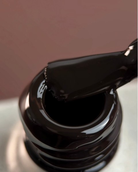 NAILSOFTHEDAY Color of the month November 2025 Deep Brown - czekoladowy lakier hybrydowy, 10 ml