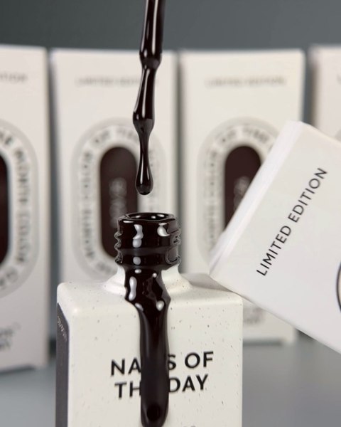 NAILSOFTHEDAY Color of the month November 2025 Deep Brown - czekoladowy lakier hybrydowy, 10 ml