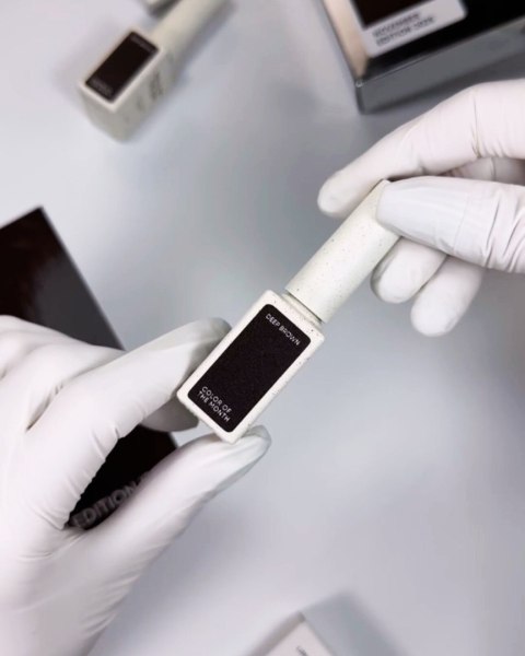 NAILSOFTHEDAY Color of the month November 2025 Deep Brown - czekoladowy lakier hybrydowy, 10 ml