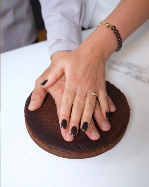 NAILSOFTHEDAY Color of the month November 2025 Deep Brown - czekoladowy lakier hybrydowy, 10 ml