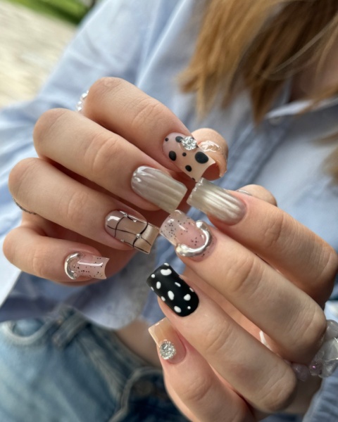 NAILSOFTHEDAY Korean cat eye 04 - beżowy lakier hybrydowy z efektem "kocie oko", 10 ml