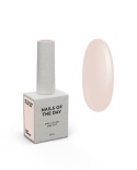 NAILSOFTHEDAY Colin Gel Polish - pastelowo-brzoskwiniowy lakier hybrydowy, 10 ml