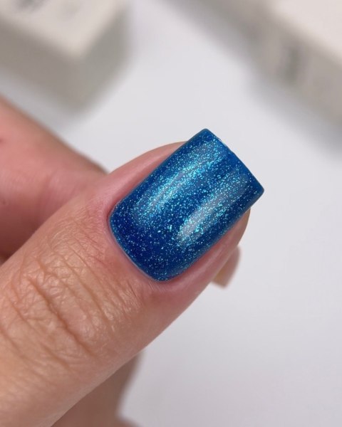 NAILSOFTHEDAY Cat Eye Gel Polish 08 - niebieski lakier hybrydowy z efektem "kocie oko", 6 ml