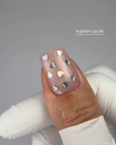 NAILSOFTHEDAY Kupidon top 04 - top z holographicznymi serduszkami bez lepkiej warstwy, 10 ml