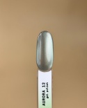 BIBLIOTEKA Cat Eye Gel Polish 12 Aurora, 10 ml - szałwiowo-zielony lakier hybrydowy z efektem „kociego oka”