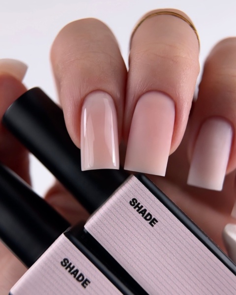 BIBLIOTEKA Gloss Cover Top SHADE 03 - różowo-beżowy top hybrydowy bez warstwy dyspersyjnej, 10 ml