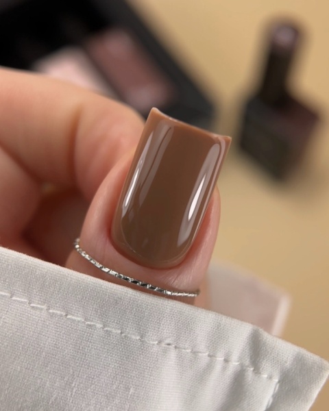 BIBLIOTEKA Gel Polish 35 Umber, 10 ml - lakier hybrydowy (ciepły karmelowo-brązowy)
