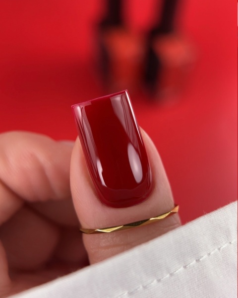 BIBLIOTEKA Gel Polish 43 Scarlet, 10 ml - lakier hybrydowy (nasycona czerwień)