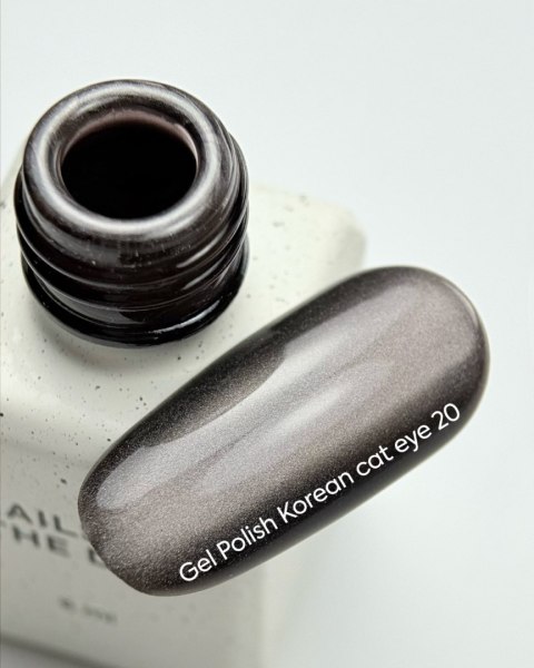 NAILSOFTHEDAY Korean cat eye 20 - beżowo-szary lakier hybrydowy z efektem "kocie oko", 6 ml