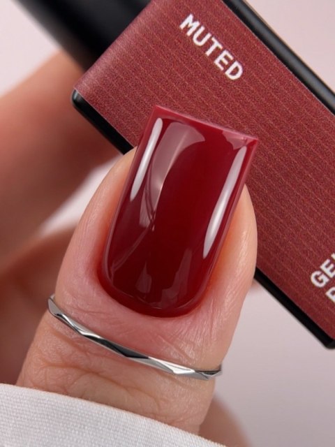 BIBLIOTEKA Gel polish 61 Muted, 10 ml - lakier hybrydowy (głębokie bordo)