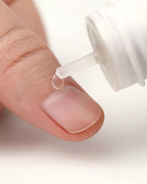 Resultum Cuticle Remover - płyn do usuwania skórek z mocznikiem, 60 ml