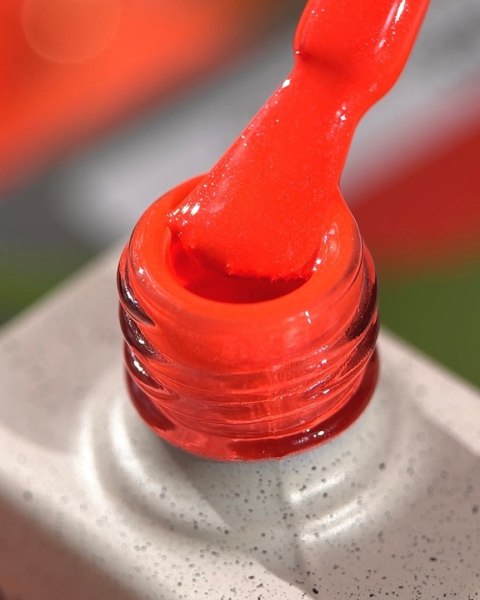 NAILSOFTHEDAY Color of the Month June 2026 Dopamine - pomarańczowy lakier hybrydowy z delikatną drobinką, 10 ml